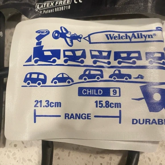 Welch Allyn Blood Pressure Cuff Set w/ Stethoscope & bandage scissors - Picture 14 of 14